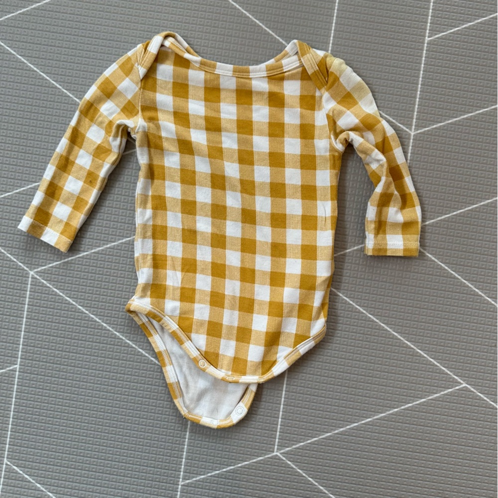 angel dear onesie 0-3mths